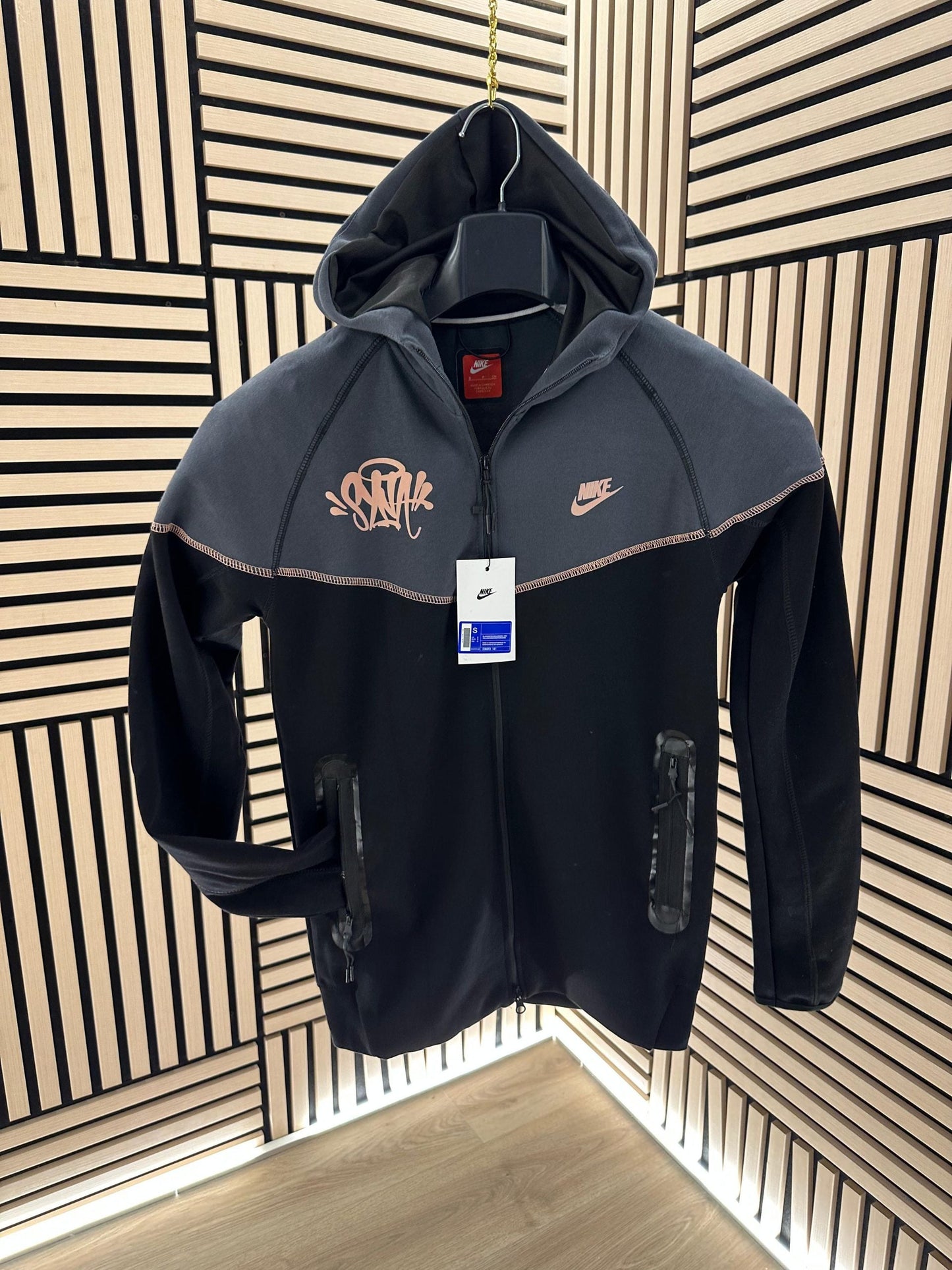 NIKE TECH X SYNA WORLD