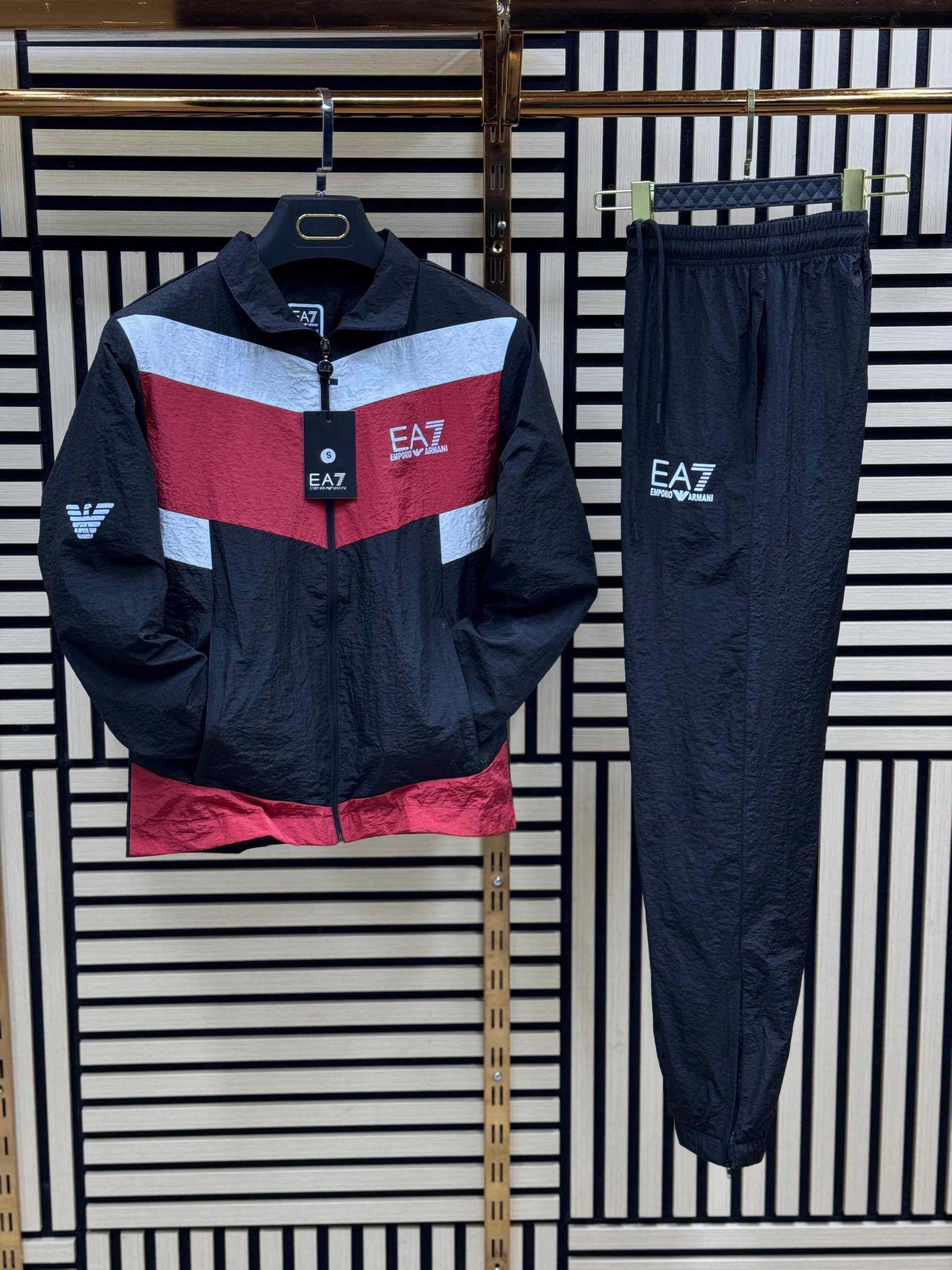 Chandal Armani (Rojo y negro) Max calidad