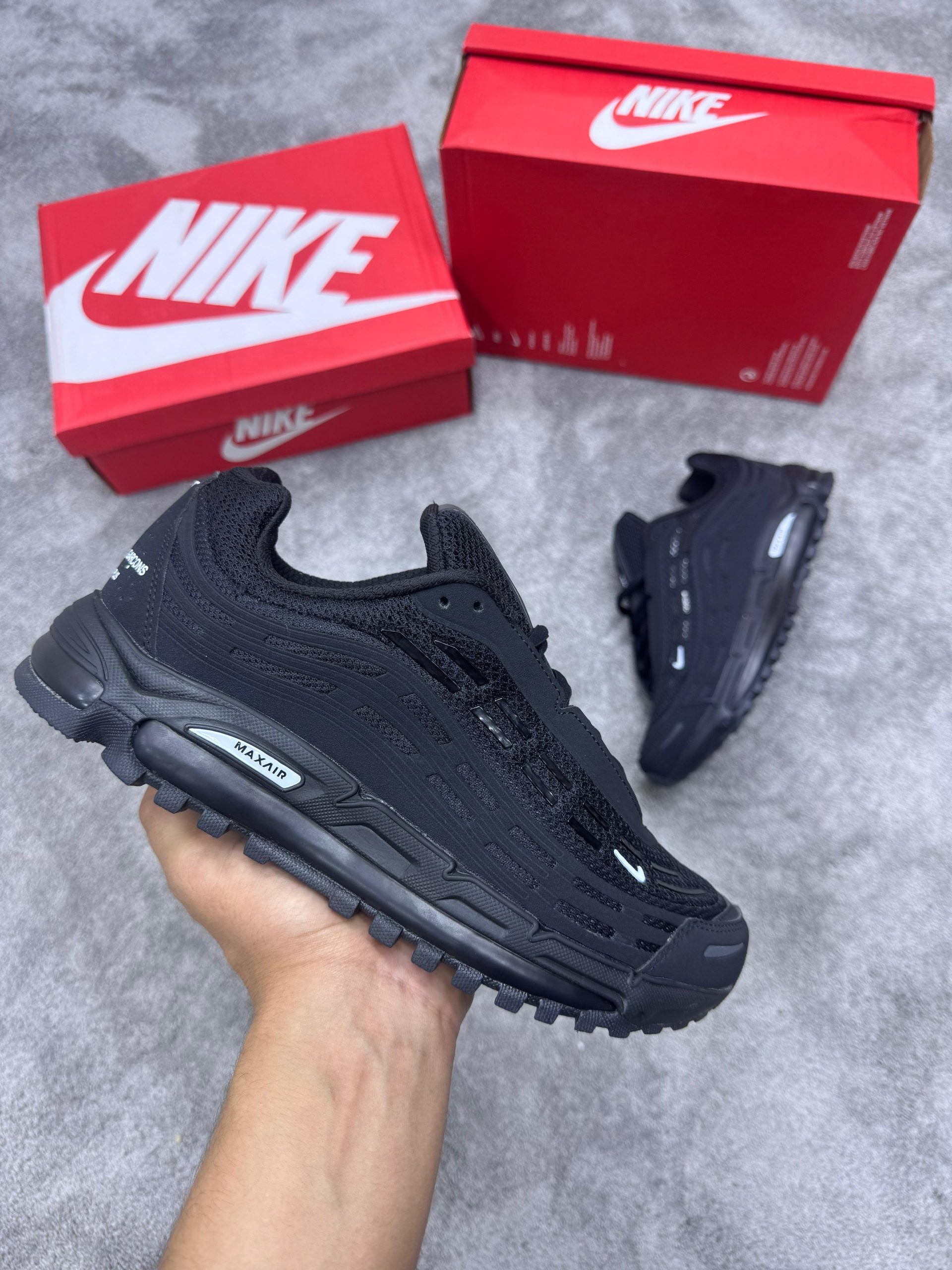 NIKE AIRMAX TL Negras