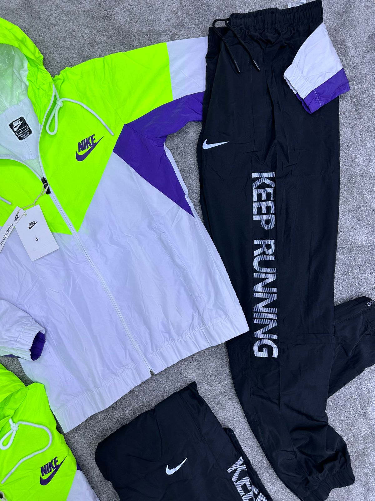 Chándal Nike ( KEEP RUNNING )
