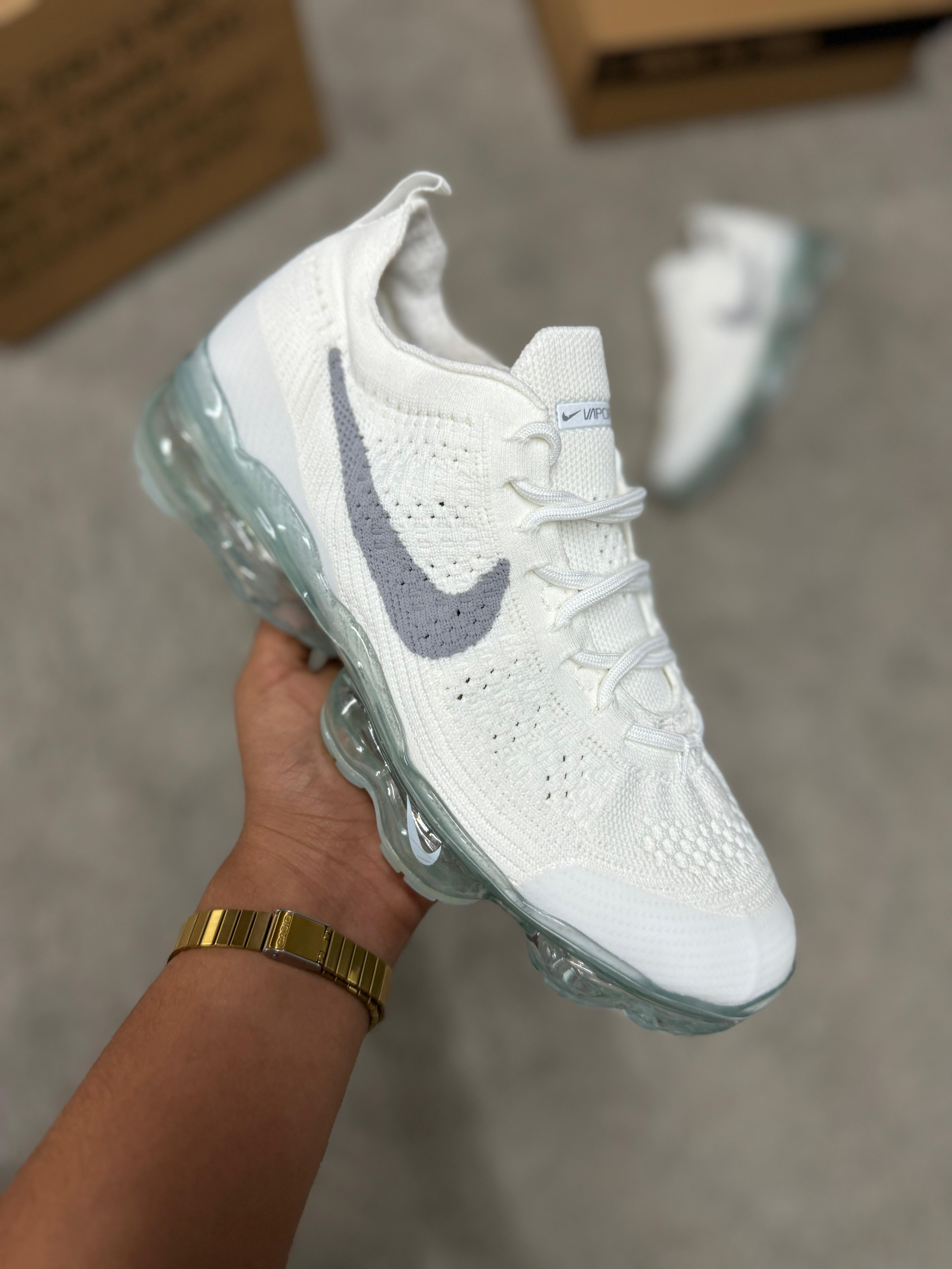 NIKE VAPORMAX