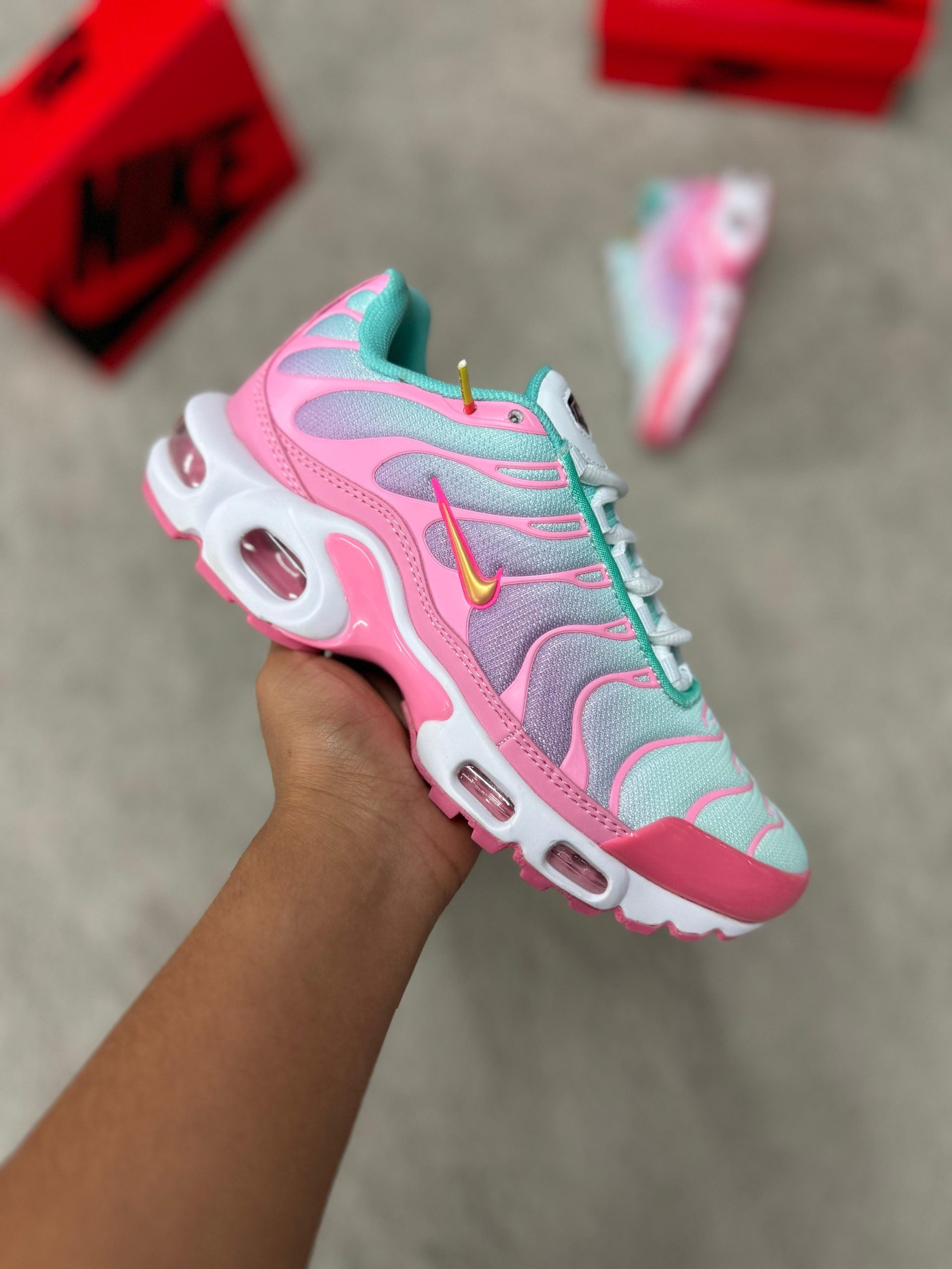 Nike TN (Verde & Rosa)