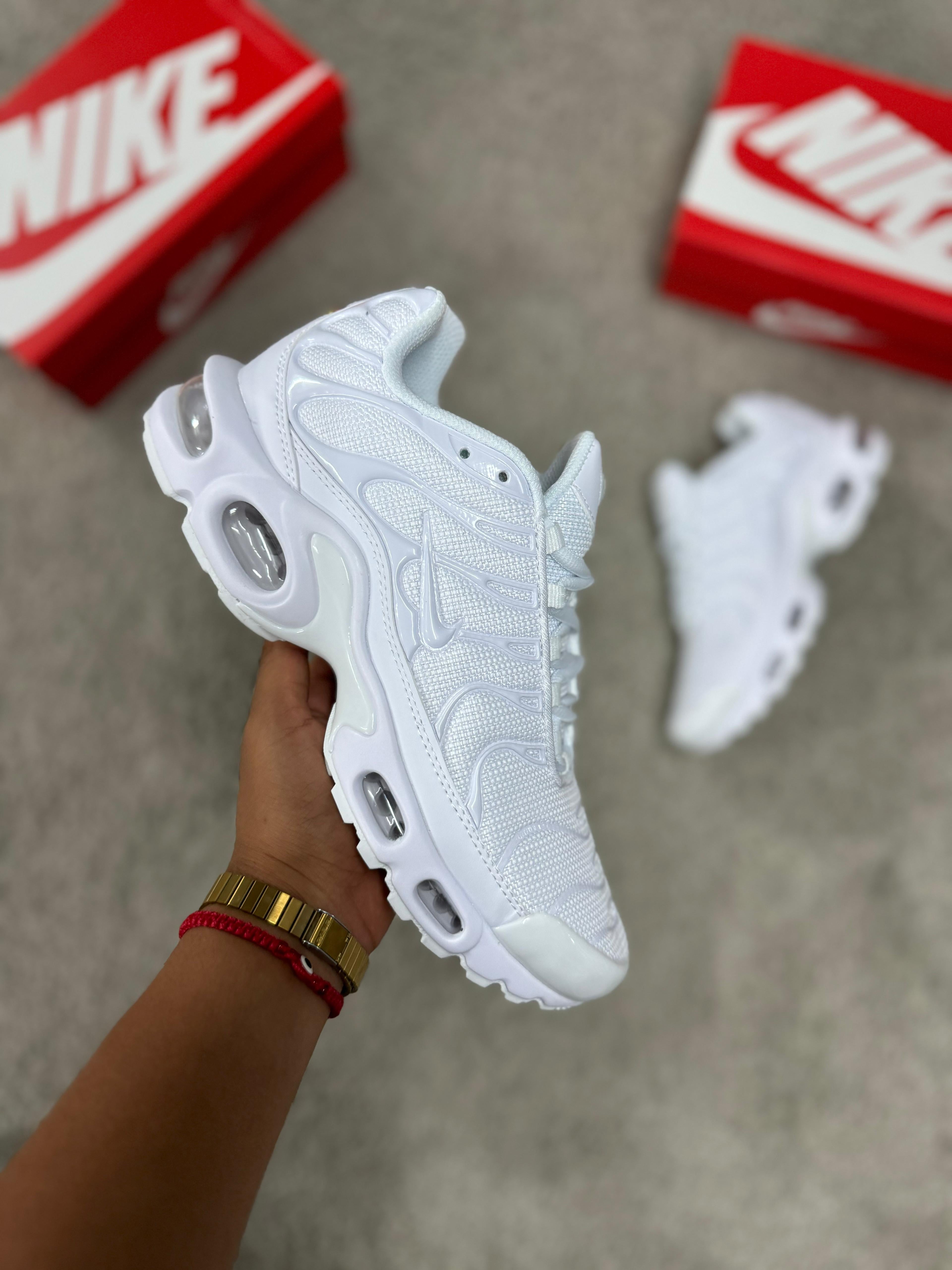 NIKE TN