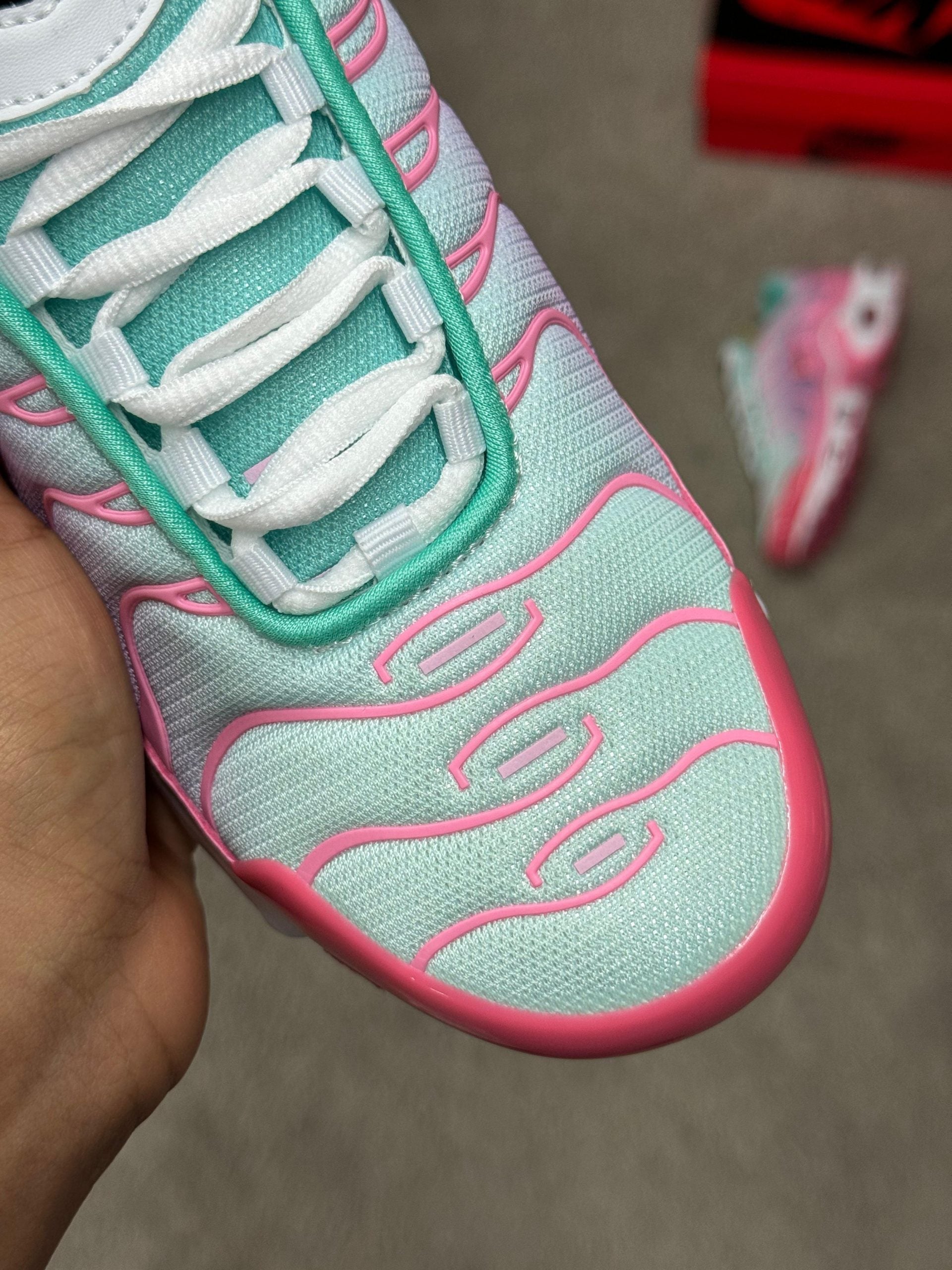 Nike TN (Verde & Rosa)