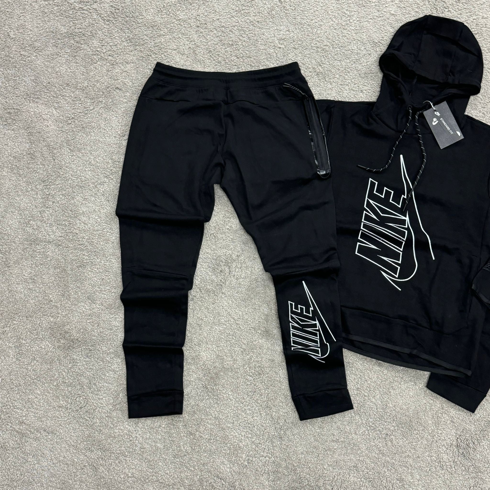 NIKE TECH FLEECE NEGRO G5