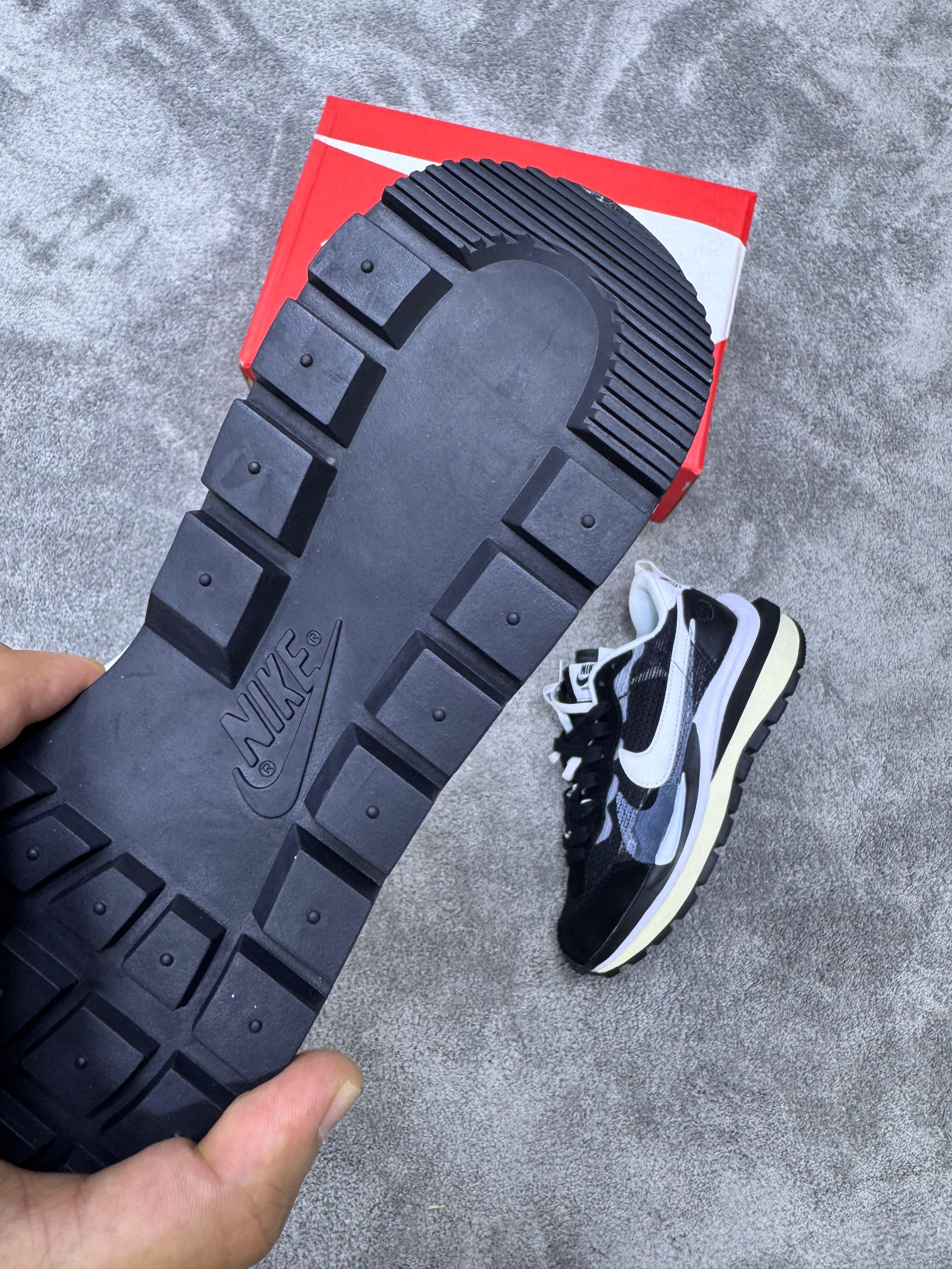 Nike x Scai Vaporwaffle black white EDICIÓN LIMITADA