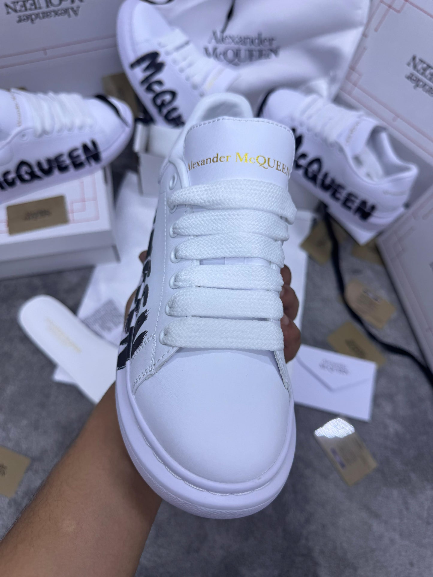 ALEXANDER MCQUEEN ( Blancas Con Letras )
