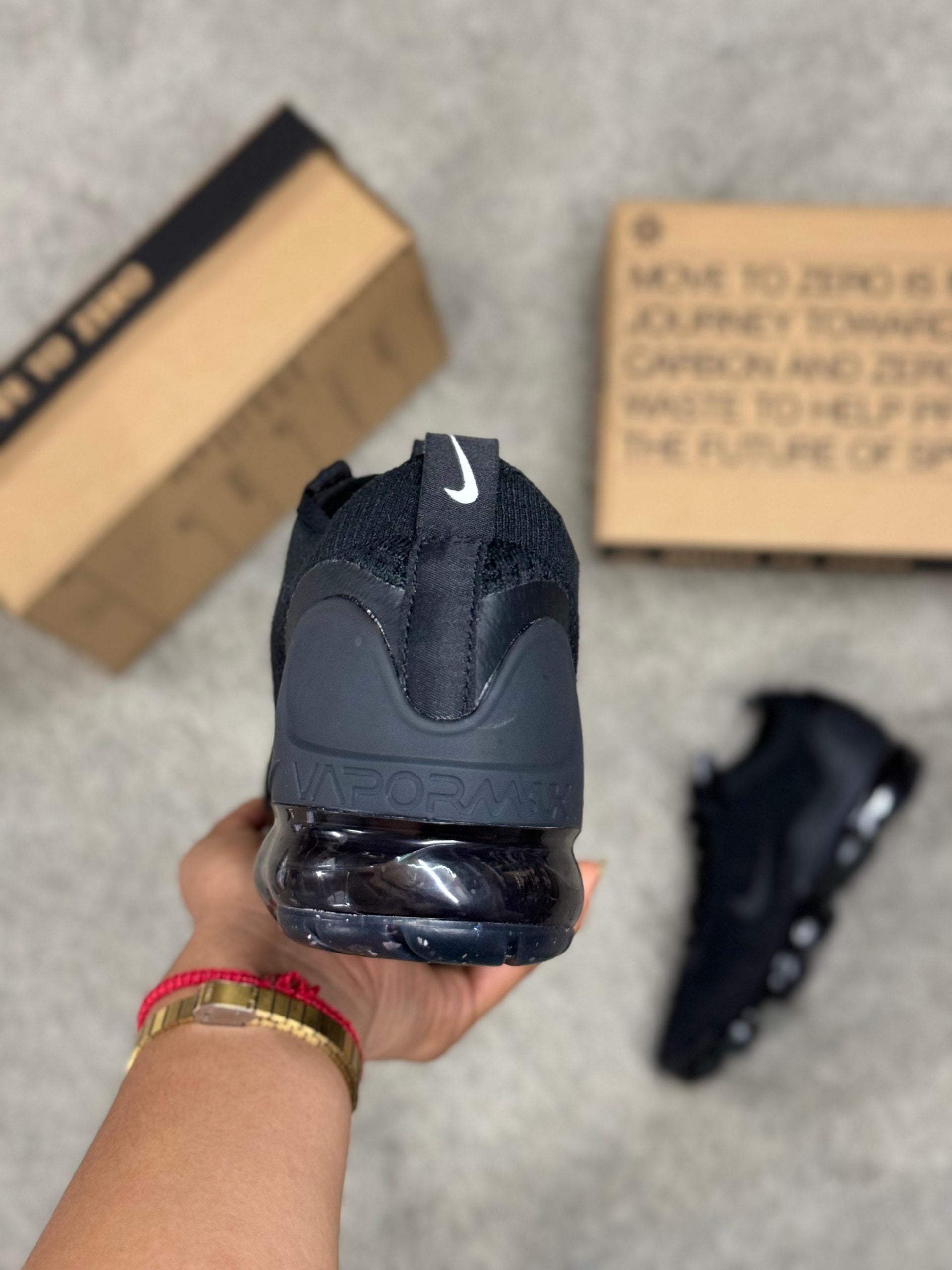 NIKE VAPORMAX NEGRAS