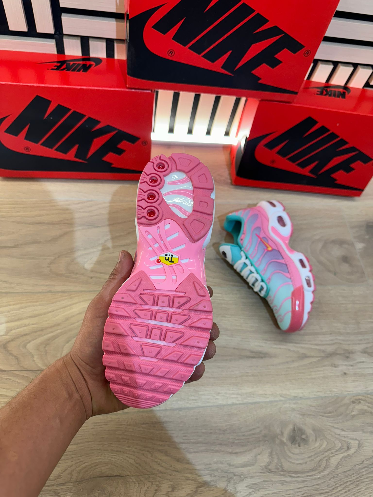 Nike TN (Verde & Rosa)