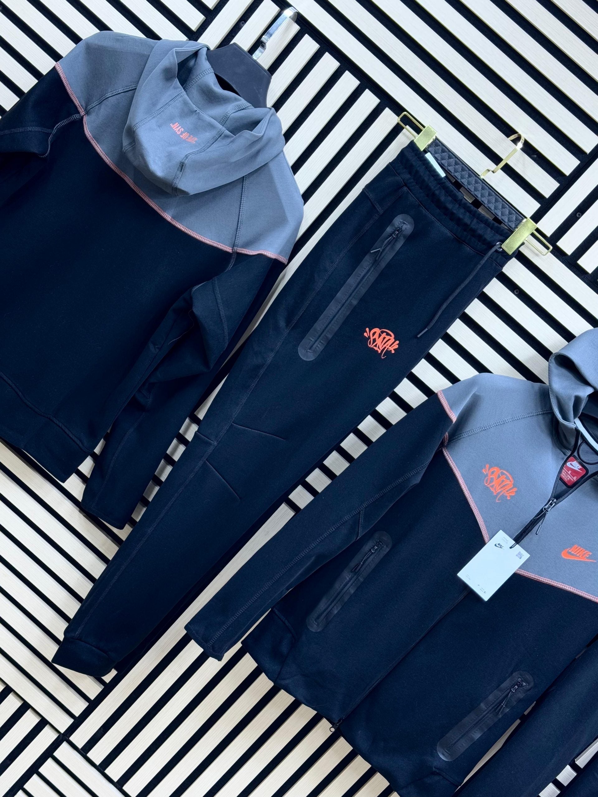 Chandal NIKE TECH X SYNA WORLD