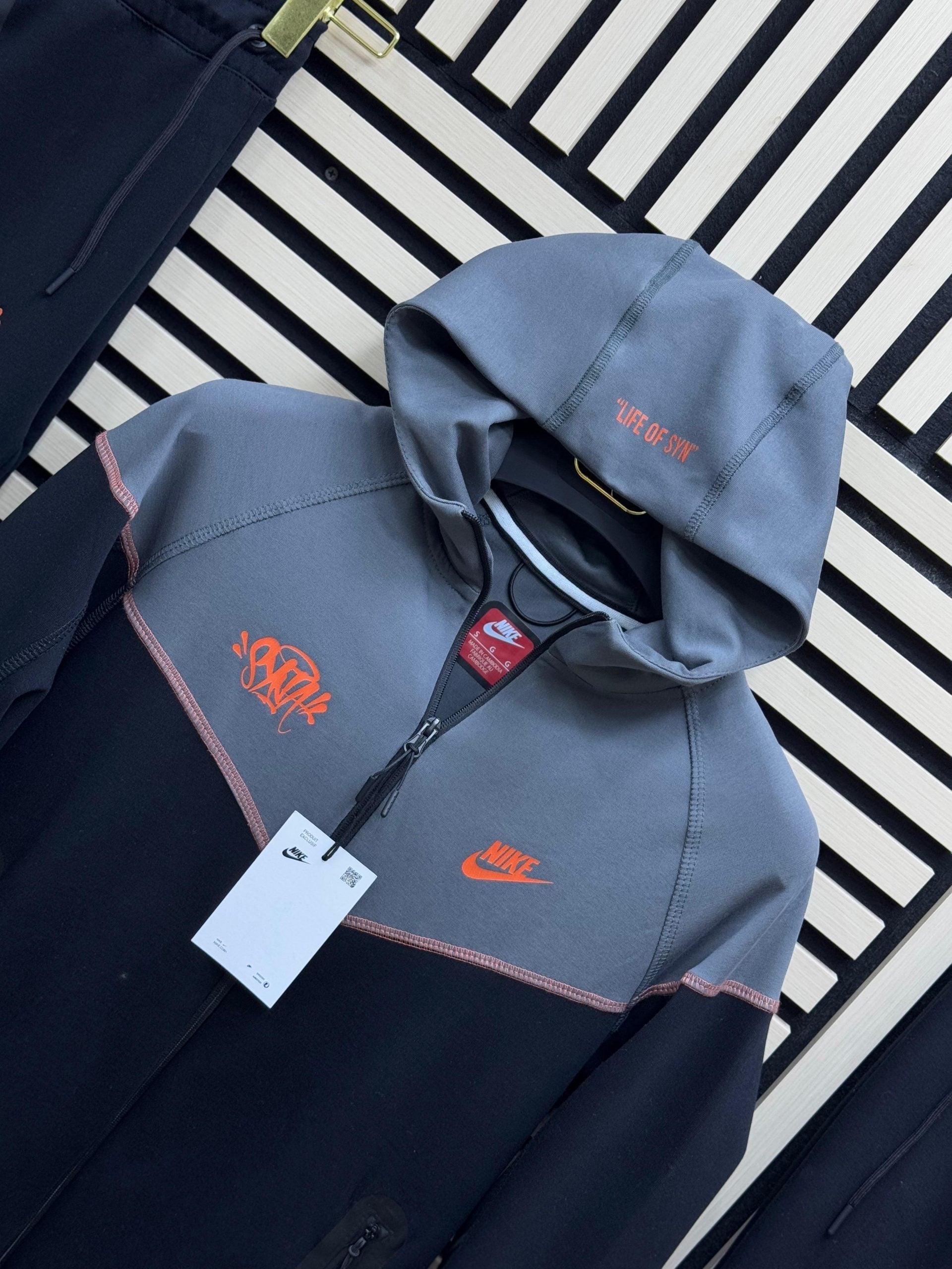 Chandal NIKE TECH X SYNA WORLD