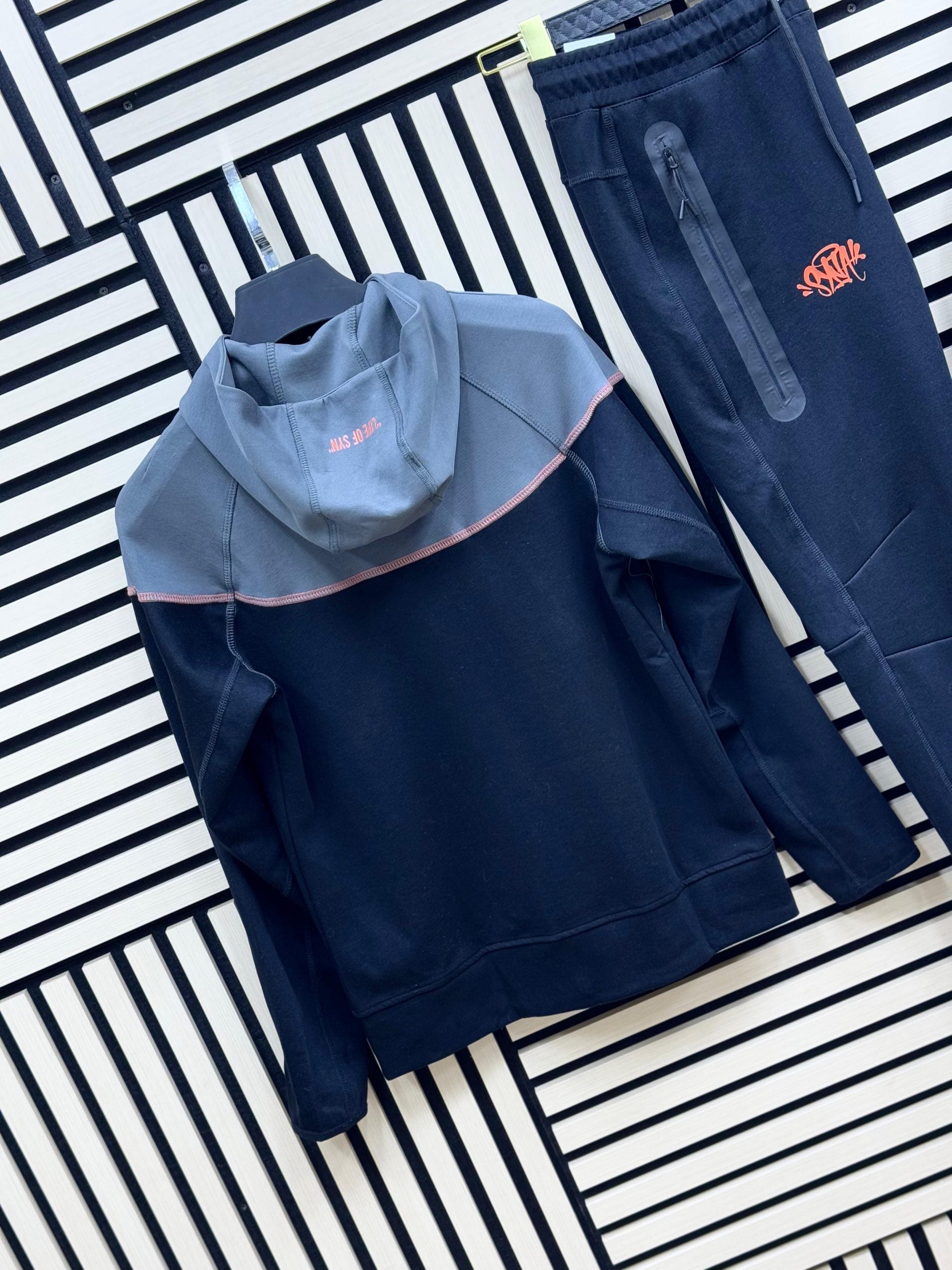 Chandal NIKE TECH X SYNA WORLD