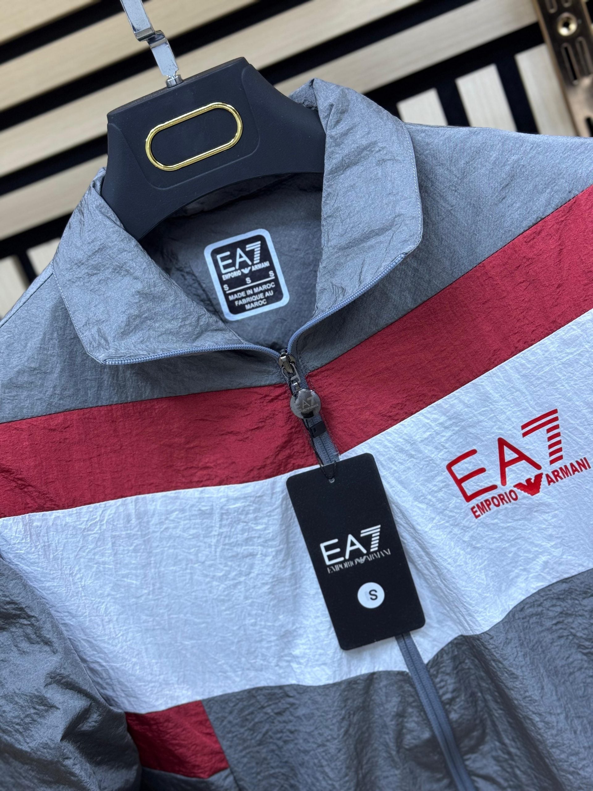 Chandal Armani (Rojo y gris oscuro) Max calidad