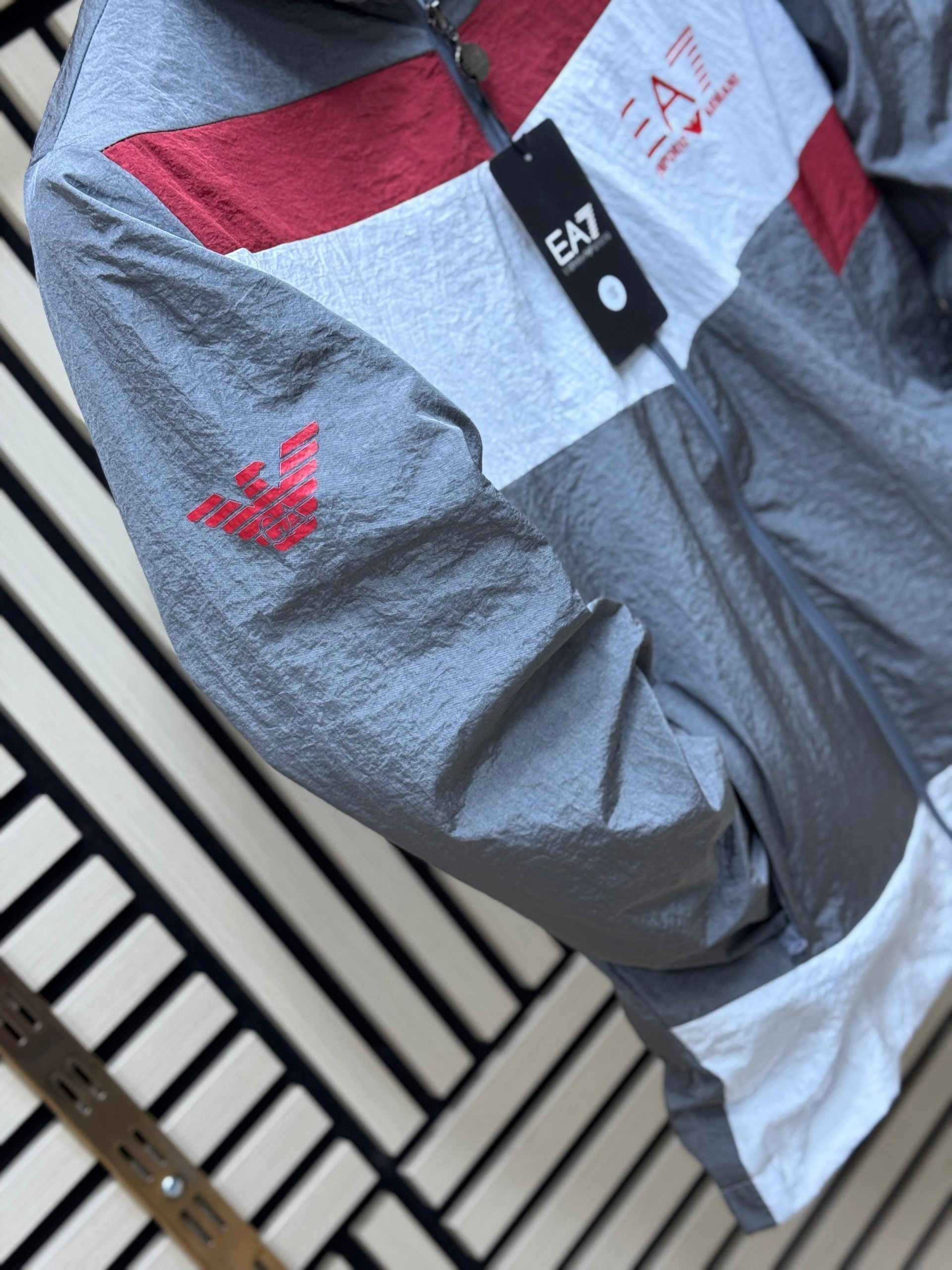 Chandal Armani (Rojo y gris oscuro) Max calidad