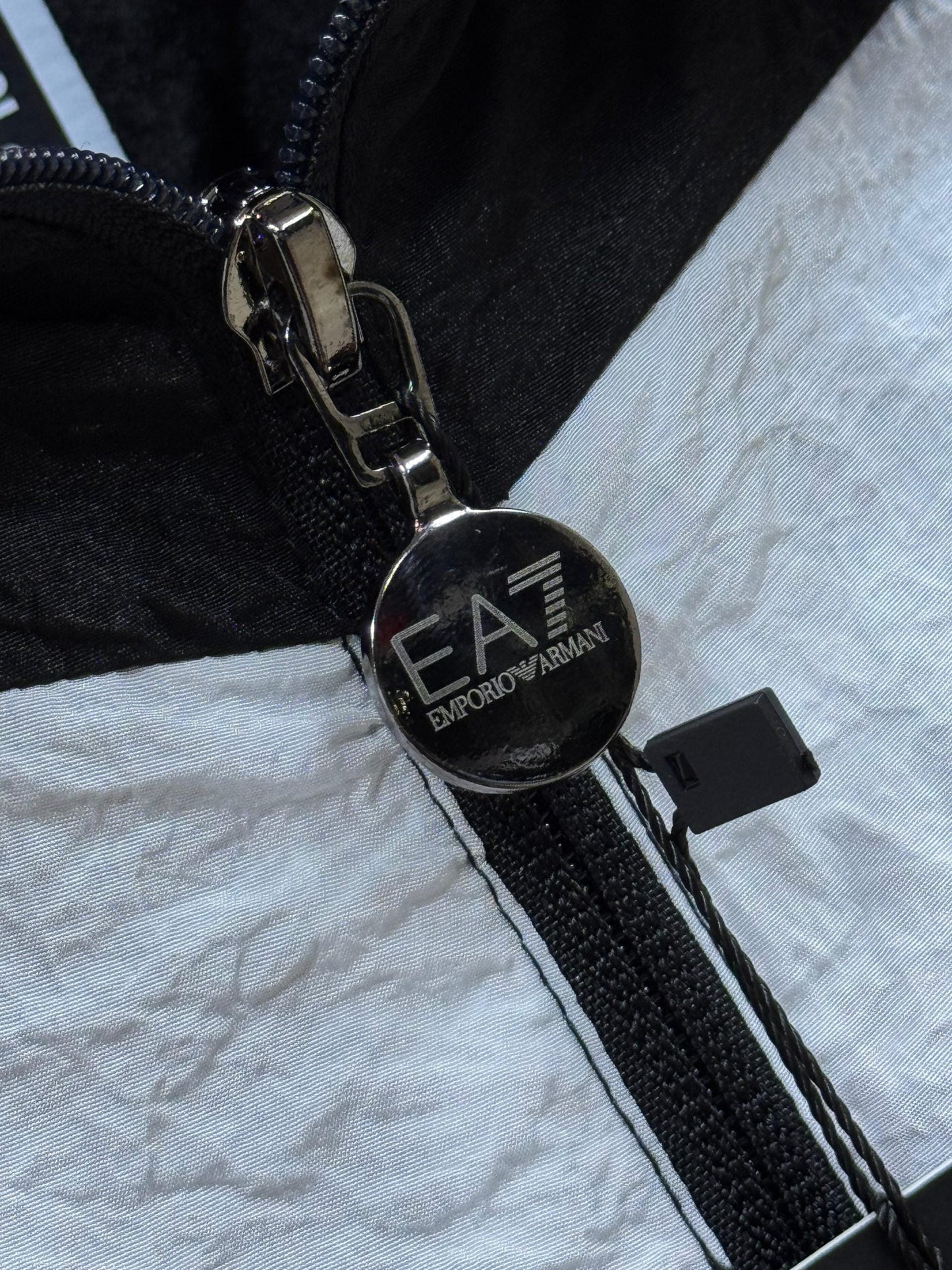 Chandal Armani (Rojo y negro) Max calidad