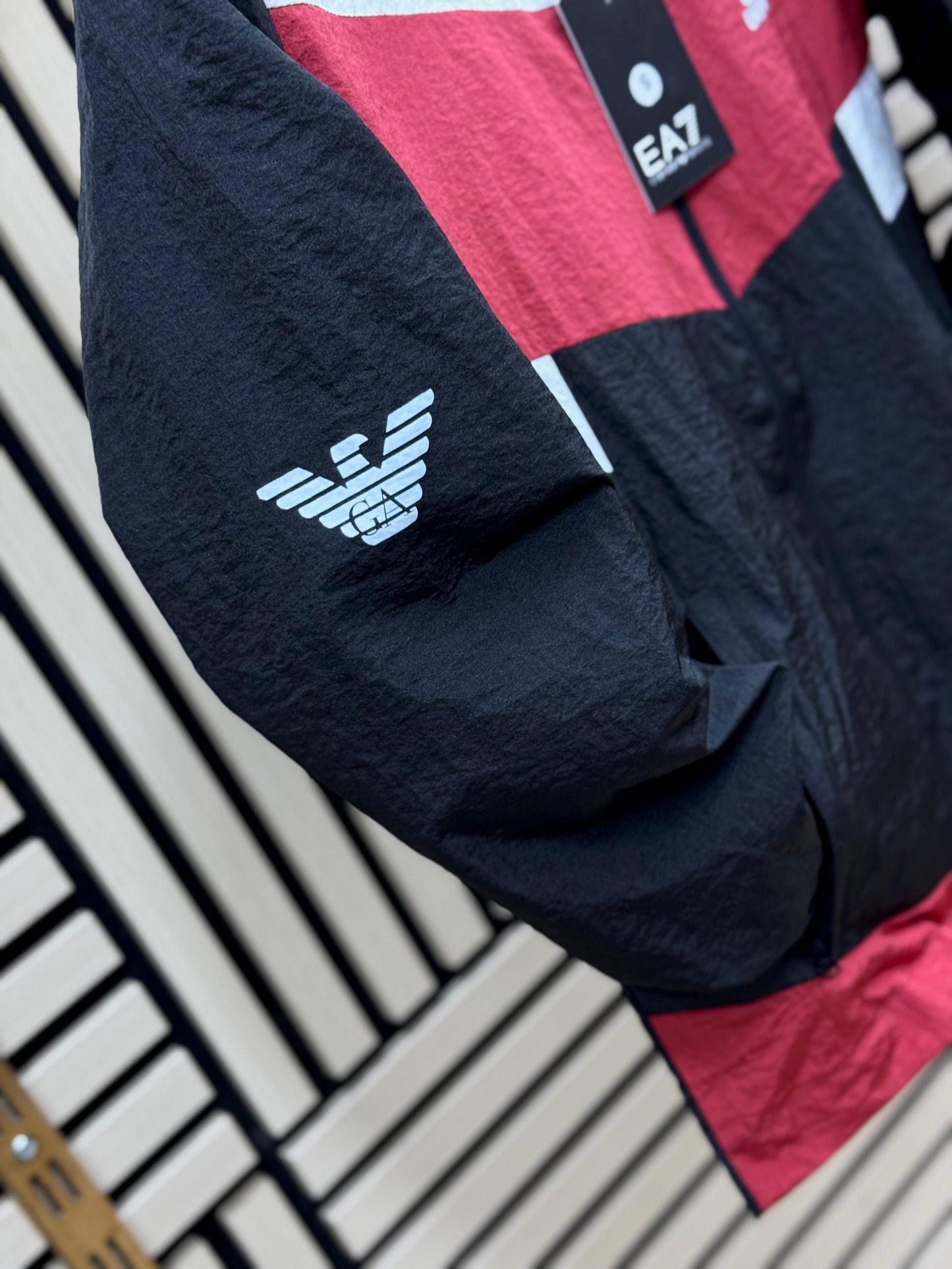 Chandal Armani (Rojo y negro) Max calidad