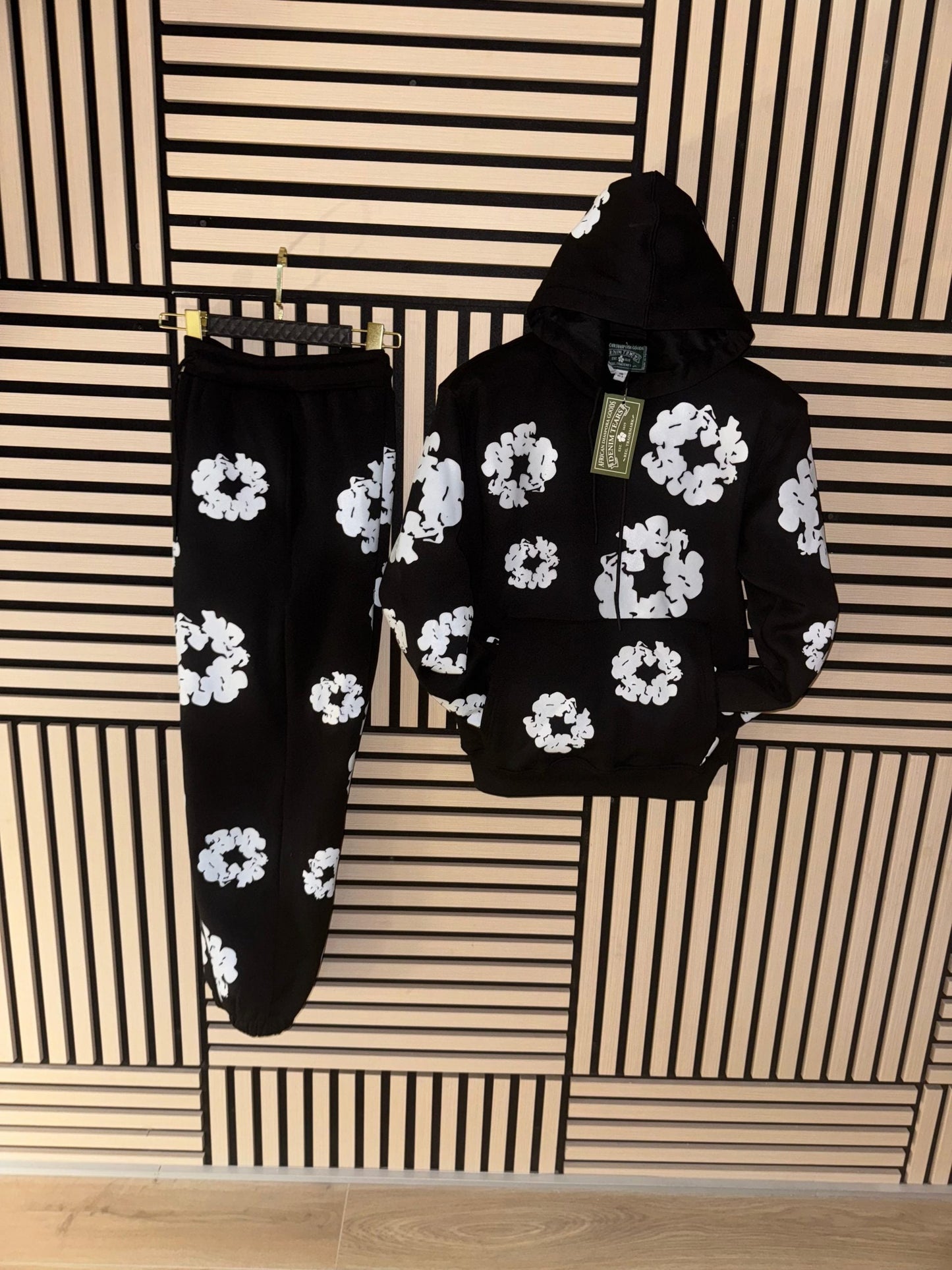 Chándal DENIM TEARS  “Negro” oferta