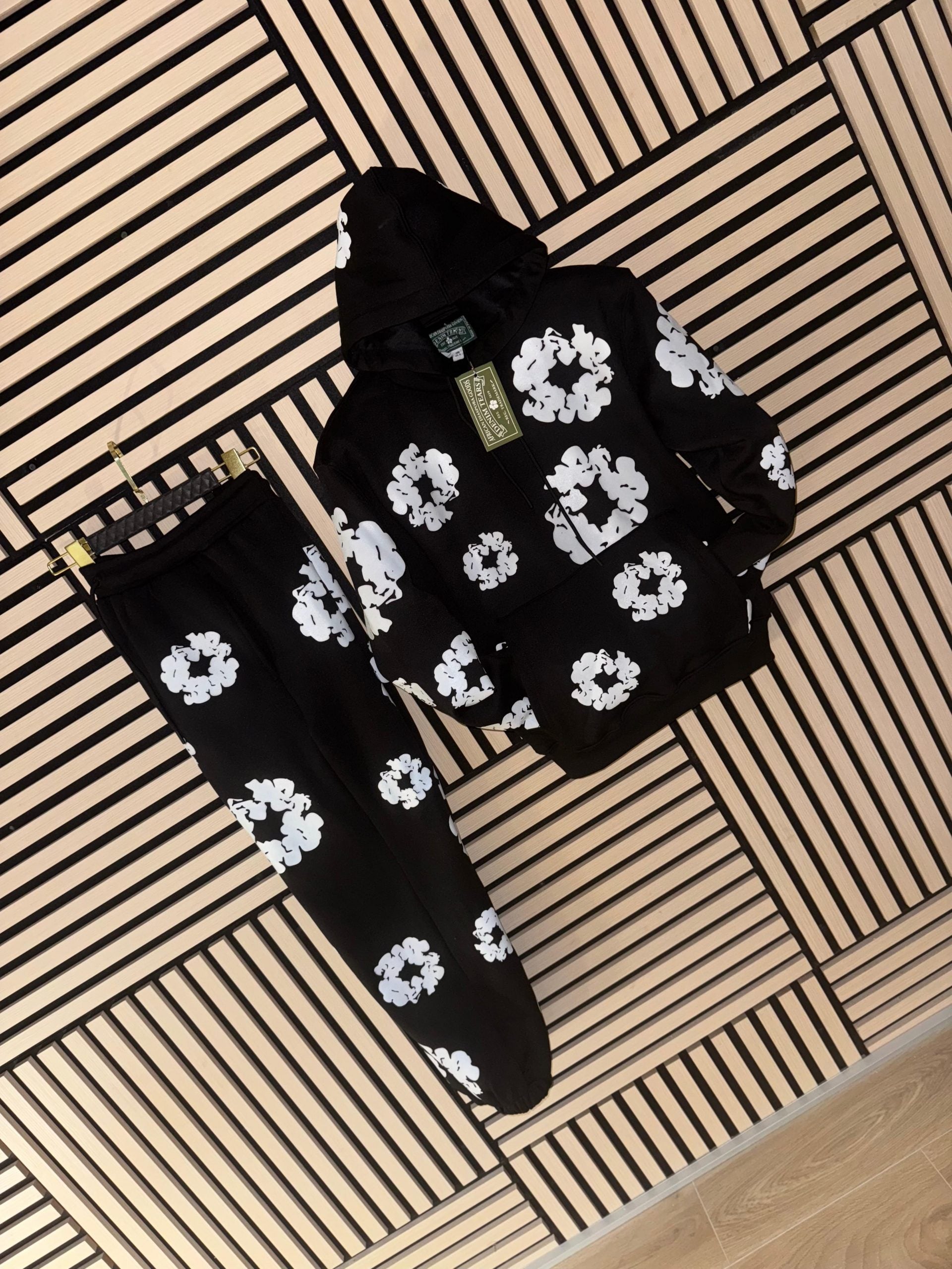 Chándal DENIM TEARS Máxima calidad “negro”