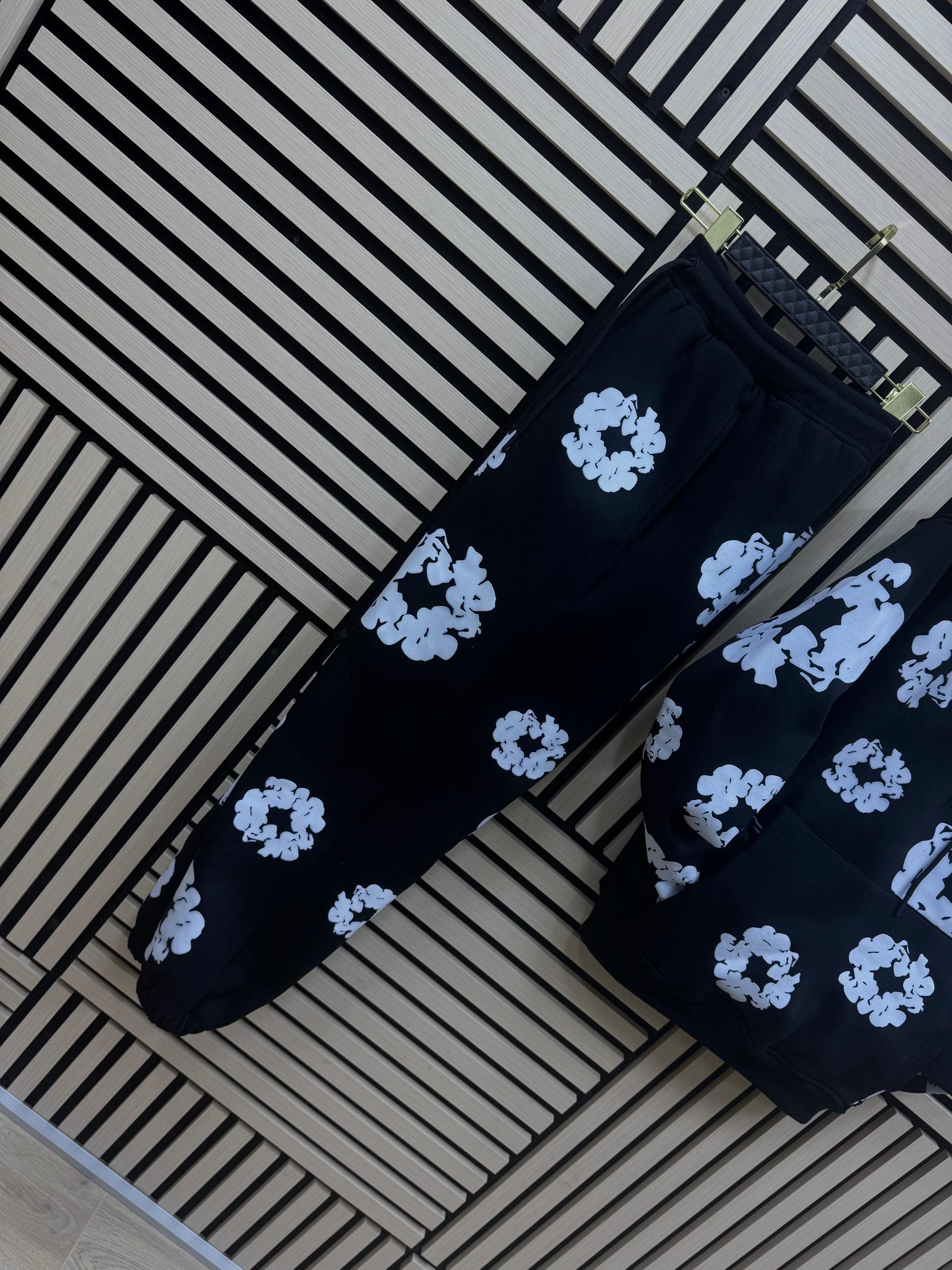 Chándal DENIM TEARS  “Negro”