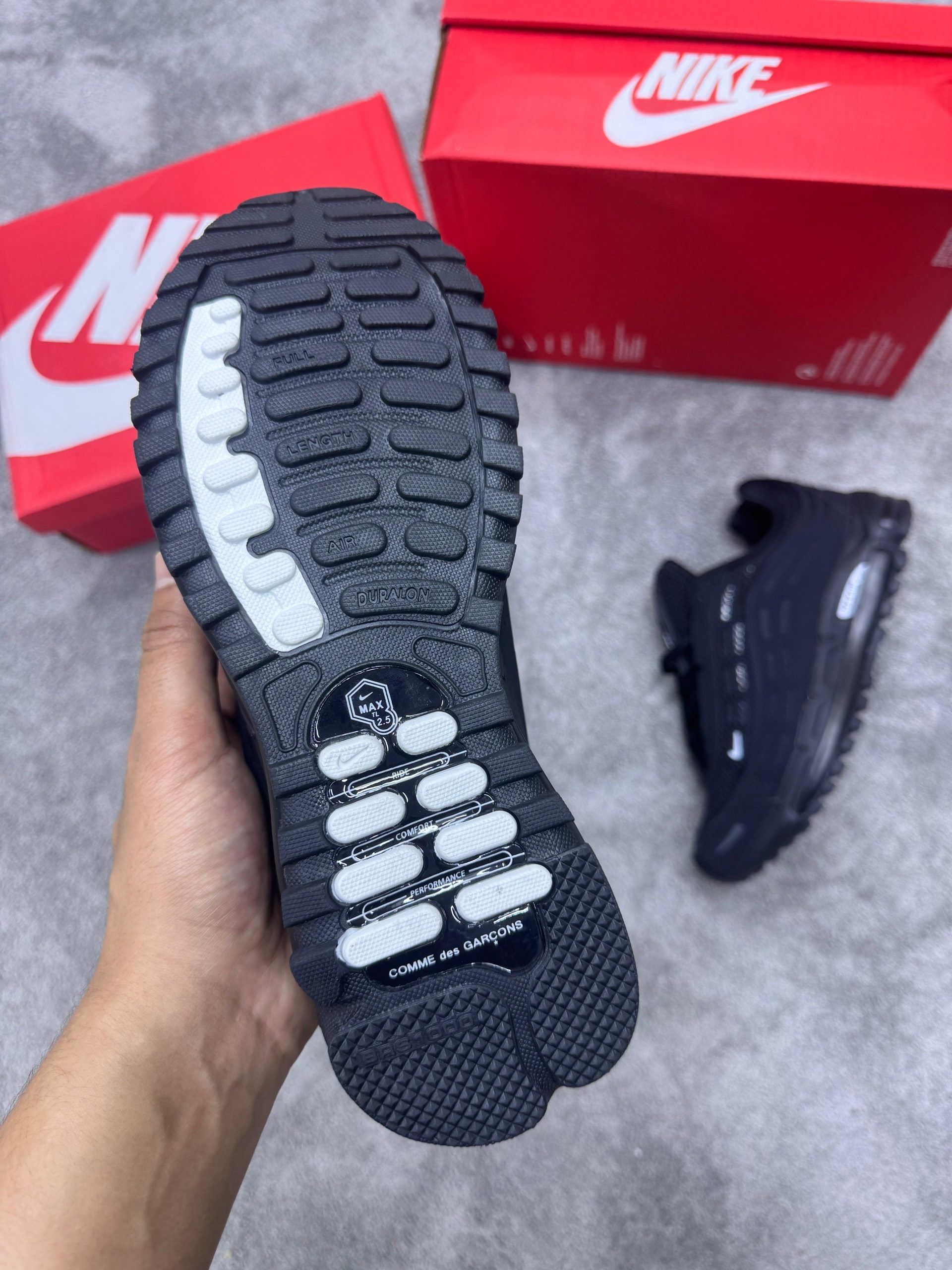 NIKE AIRMAX TL Negras