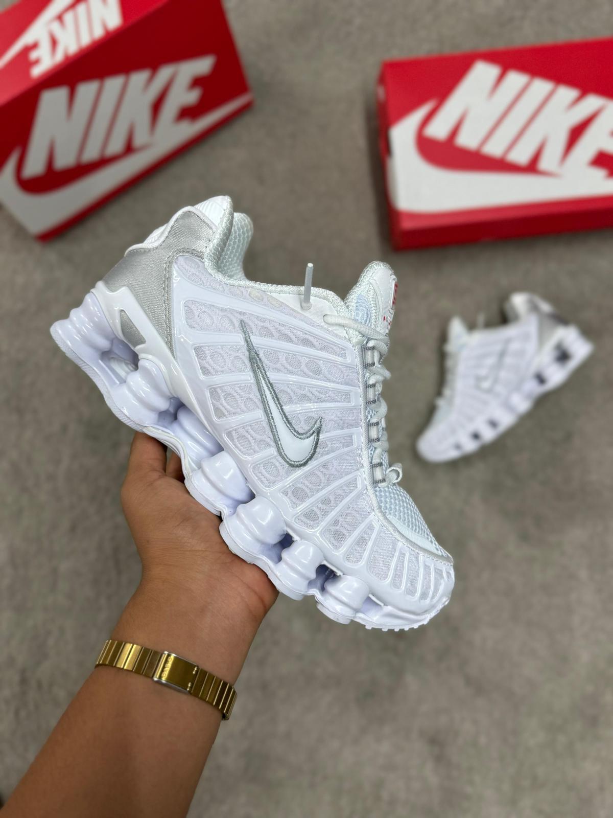 NIKE SHOX (Blancas)