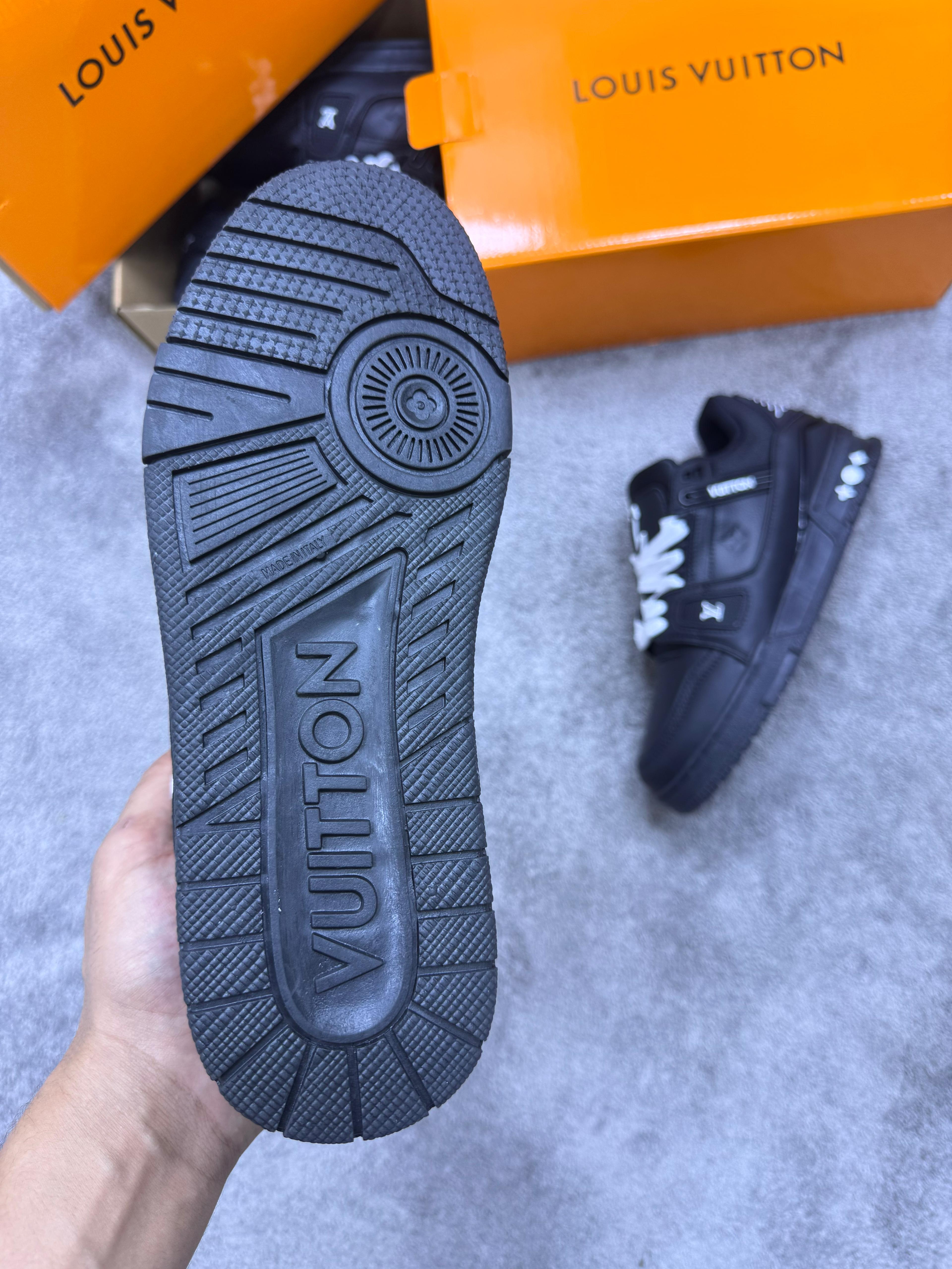 LOUIS VUITTON TRAINER