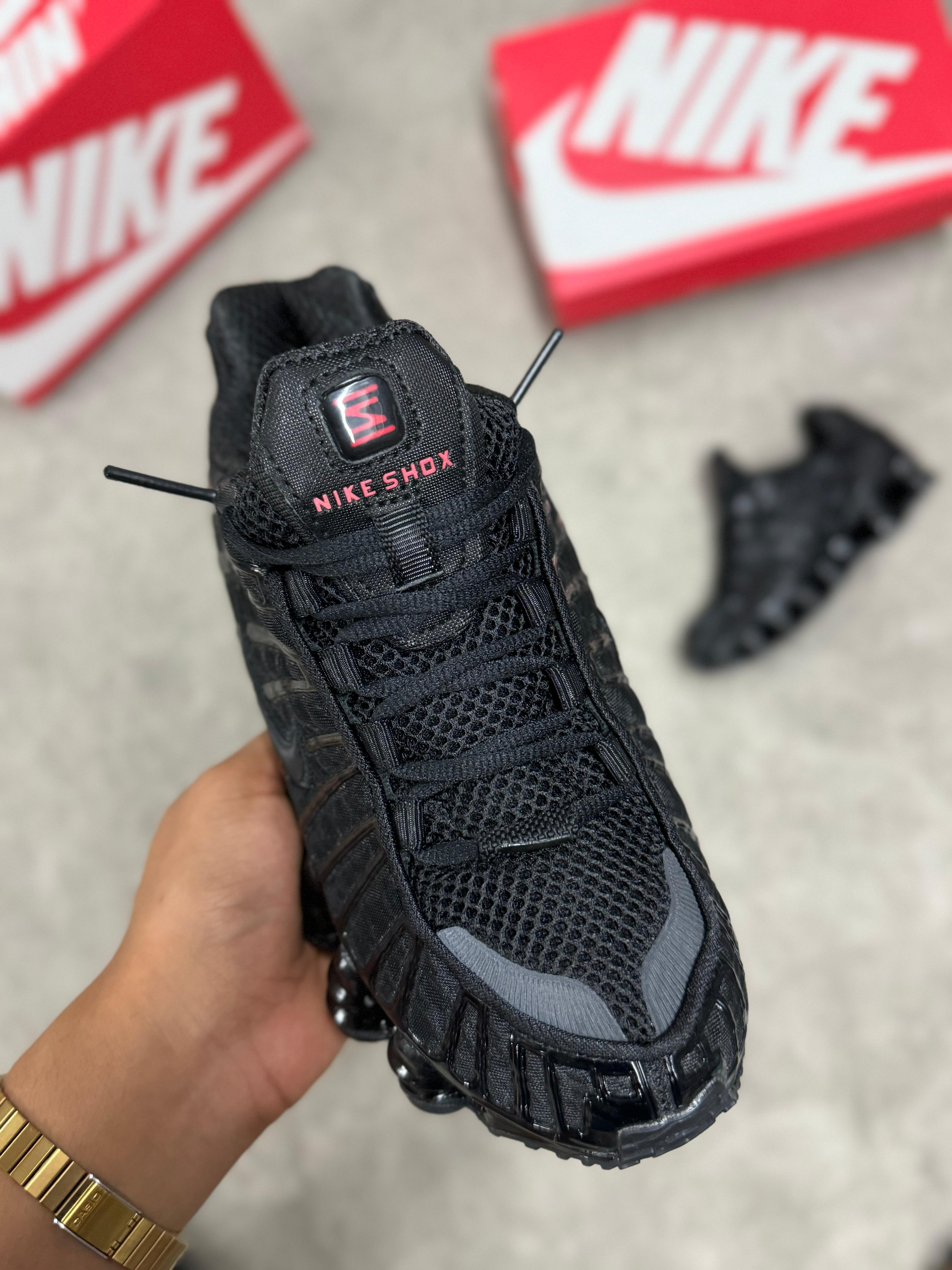 NIKE SHOX NEGRA G5